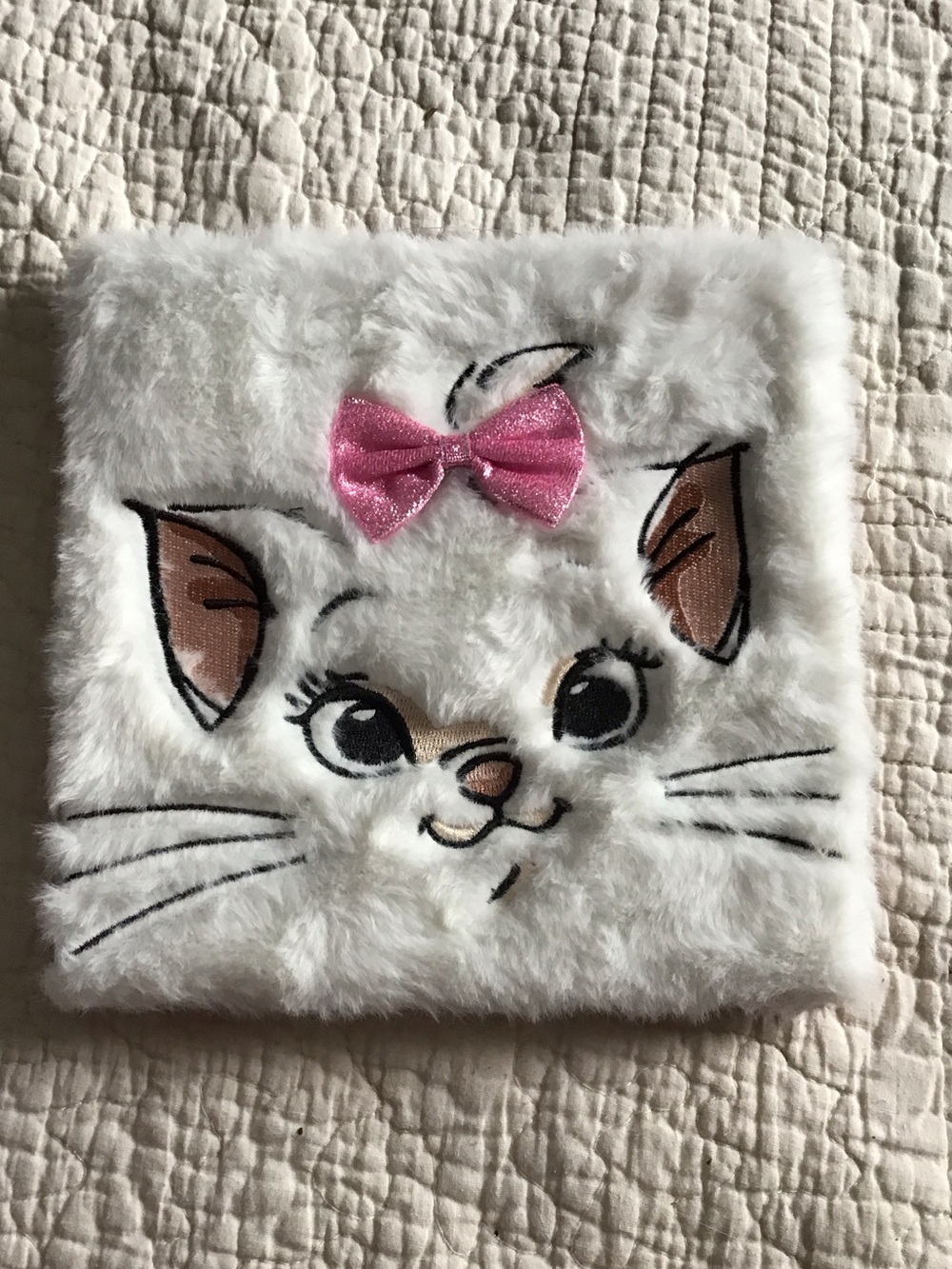 New Disney The Aristocats Marie Fluffy Eyeshadow Palette Case with Pink Bow